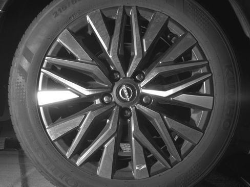 Used 2025 Nissan Altima 2.5 SV image 15