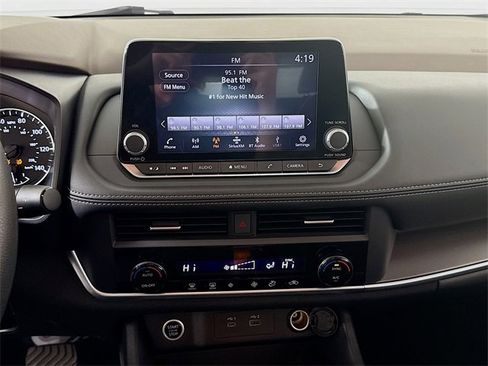 Certified 2023 Nissan Rogue SV image 20