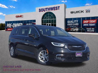 Used 2023 Chrysler Pacifica Touring-L