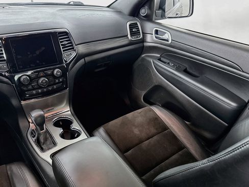 Used 2021 Jeep Grand Cherokee Laredo X AWD/4WD image 24