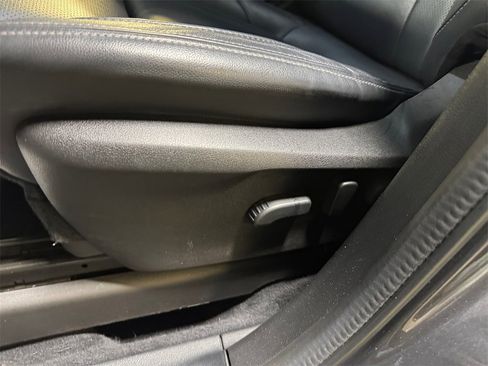 Used 2022 Subaru Ascent Limited w/ Technology Package image 13