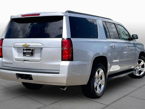 Used 2015 Chevrolet Suburban LT RWD image 12