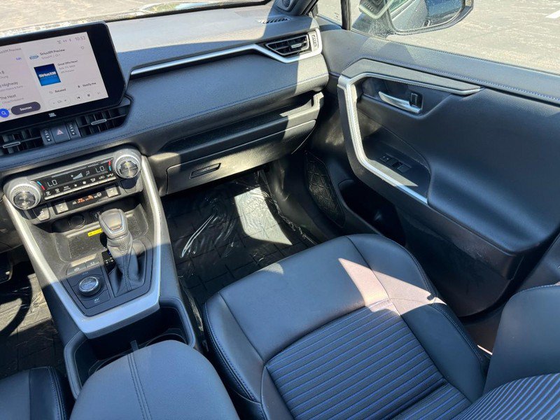 Used 2023 Toyota RAV4 XSE AWD/4WD image 15