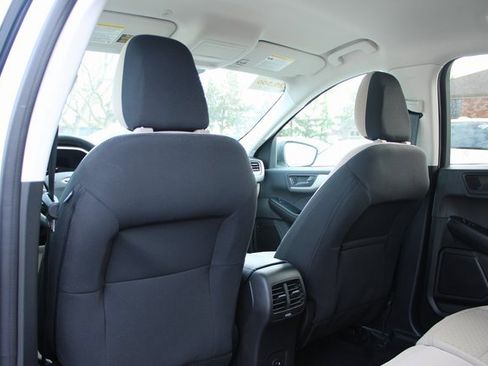 Used 2022 Ford Escape SE w/ Cold Weather Package image 32