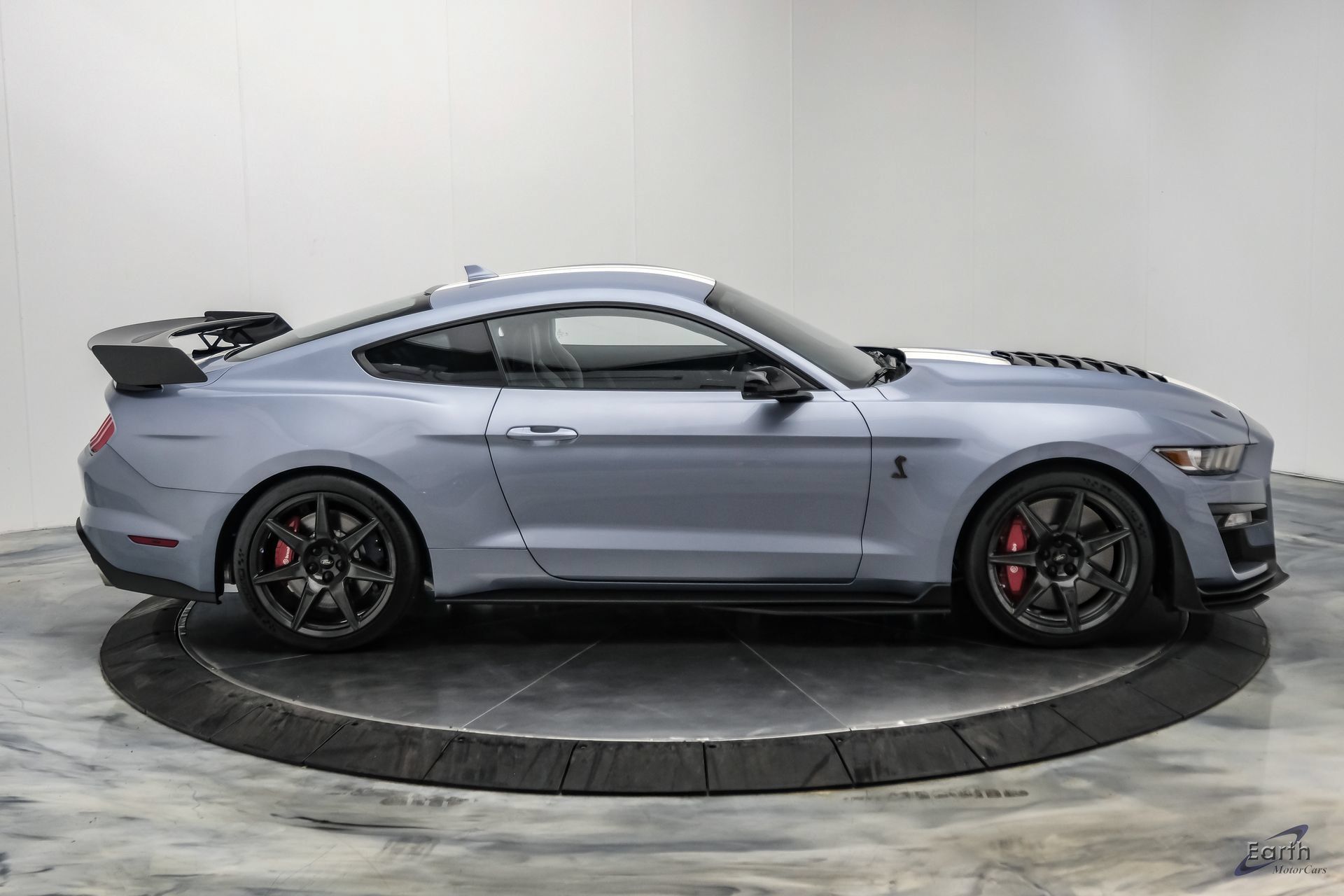 Used 2022 Ford Mustang Shelby GT500 w/ Carbon Fiber Track Pack RWD image 26