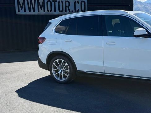 Used 2023 BMW X5 xDrive45e AWD/4WD image 4