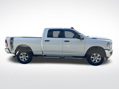 Used 2024 RAM 2500 Big Horn w/ Off Road Package AWD/4WD image 4