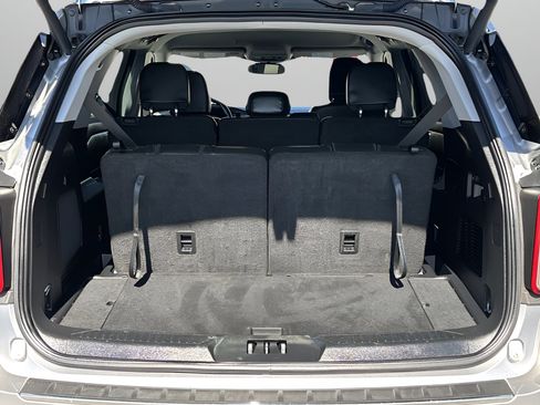 Certified 2023 Ford Explorer Limited image 8