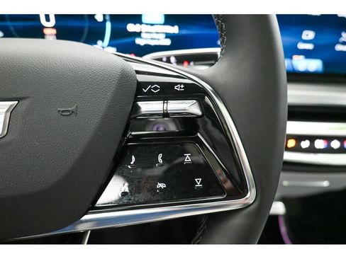 Certified 2024 Cadillac Lyriq Luxury AWD/4WD image 42
