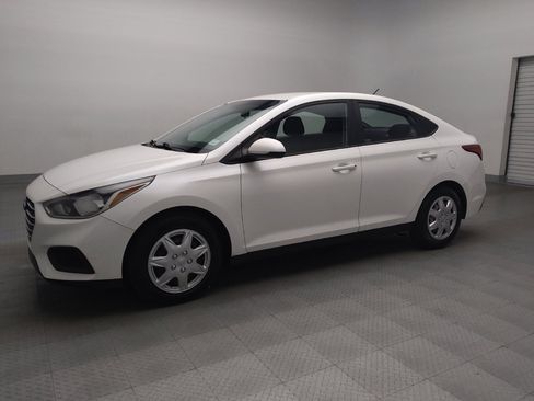 Used 2019 Hyundai Accent SE image 2
