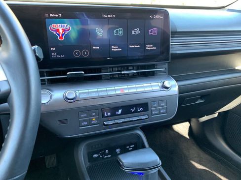 Used 2025 Hyundai Kona SEL image 18