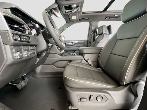 New 2026 GMC Yukon XL Elevation w/ Elevation Premium Package image 15