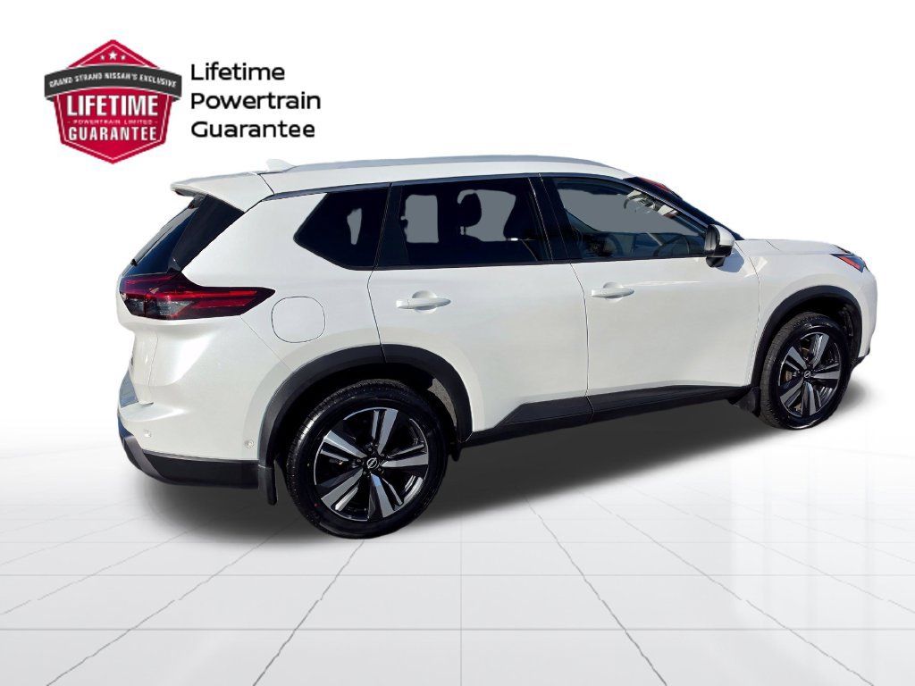 Used 2024 Nissan Rogue SL FWD image 7