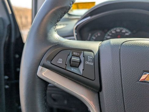 Used 2020 Chevrolet Trax LT w/ LT Convenience Package image 12