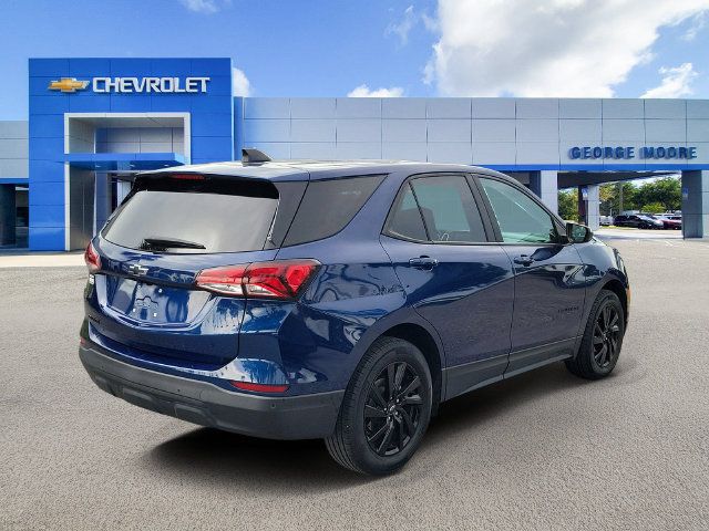 Used 2023 Chevrolet Equinox LS w/ LS Convenience Package FWD image 4