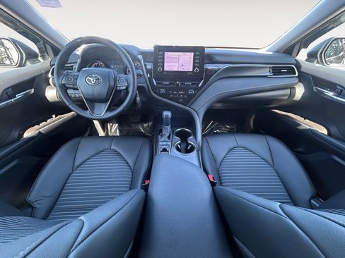 Used 2024 Toyota Camry SE image 13