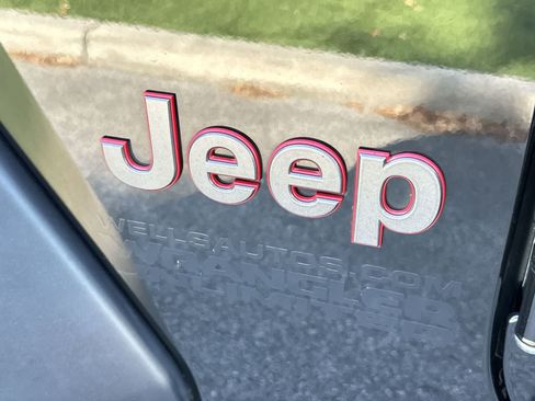 Used 2018 Jeep Wrangler Unlimited Rubicon AWD/4WD image 10