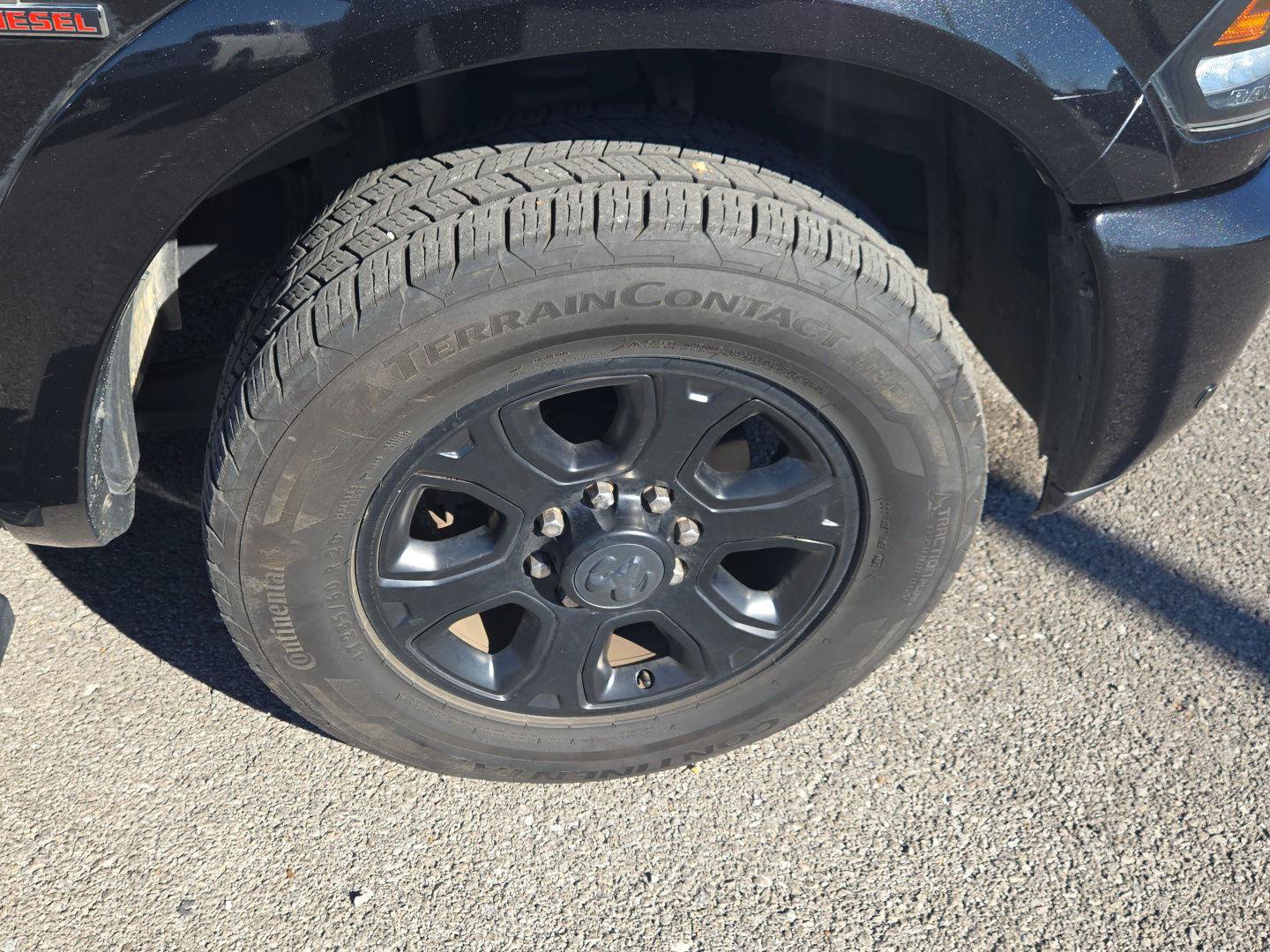 Used 2018 RAM 2500 Laramie w/ Sport Appearance Group RWD image 9