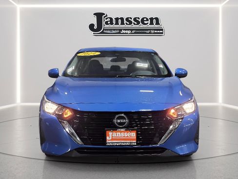 Used 2024 Nissan Sentra SV image 5