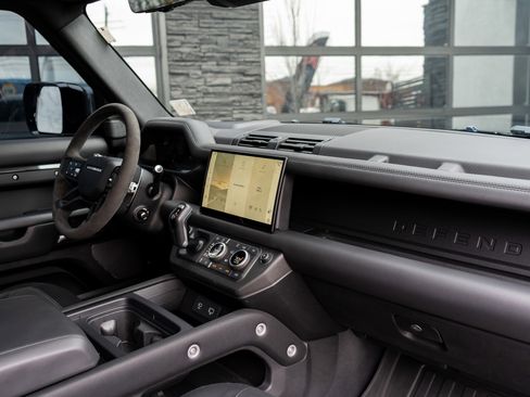 Used 2023 Land Rover Defender 90 Carpathian Edition image 43