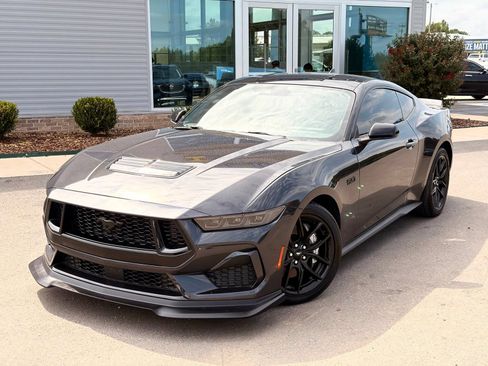 Used 2024 Ford Mustang GT RWD image 4