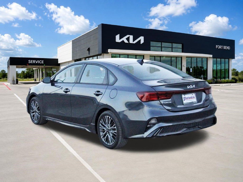 Used 2022 Kia Forte GT-Line w/ GT-Line Technology Package FWD image 7