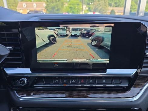 New 2025 GMC Sierra 1500 Elevation image 15