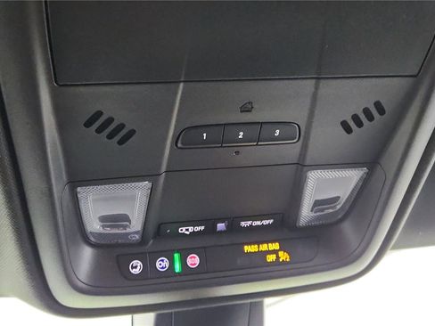 Used 2023 Cadillac XT5 Luxury image 35