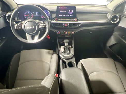 Used 2023 Kia Forte LXS image 29