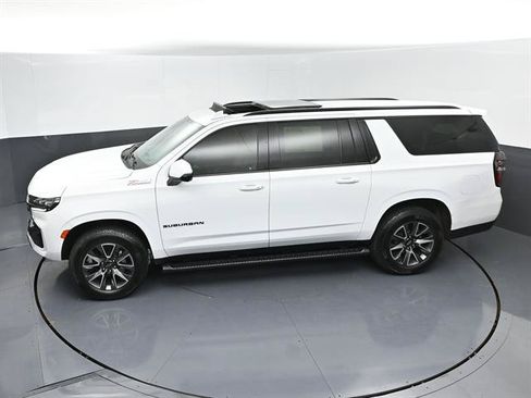 Used 2022 Chevrolet Suburban Z71 w/ Luxury Package AWD/4WD image 47