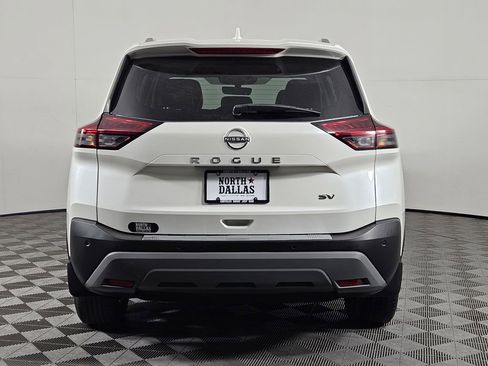 Used 2022 Nissan Rogue SV w/ SV Premium Package image 4
