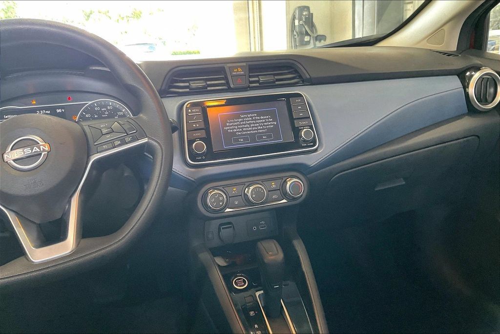 Used 2025 Nissan Versa SV FWD image 10
