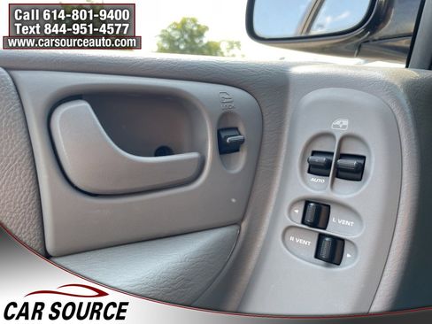 Used 2005 Dodge Grand Caravan SXT image 20