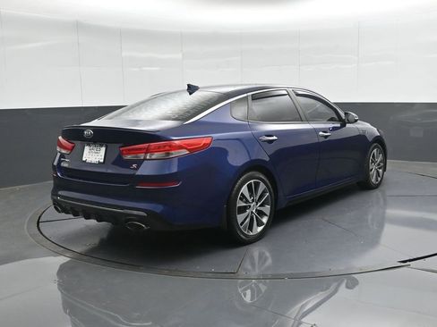 Used 2019 Kia Optima S image 2