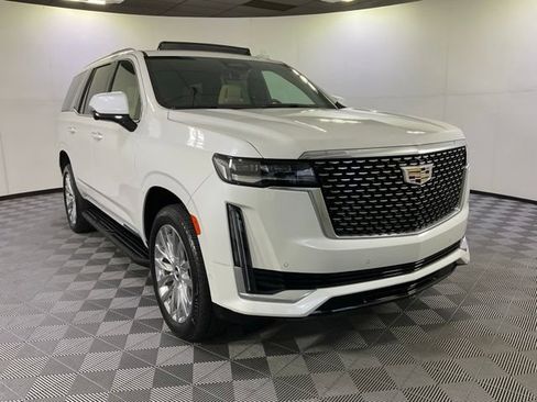 Used 2021 Cadillac Escalade Premium Luxury w/ Performance Package AWD/4WD image 3