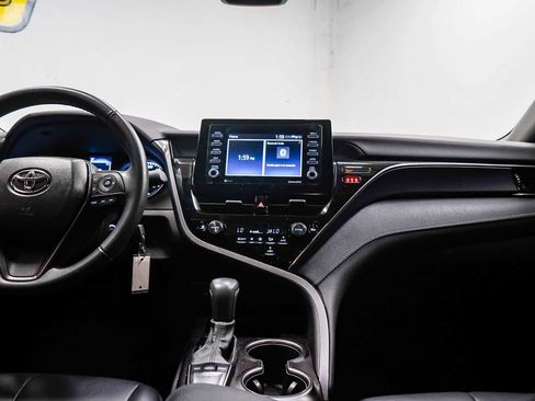 Used 2023 Toyota Camry SE w/ Blackout Package (TMS) image 13