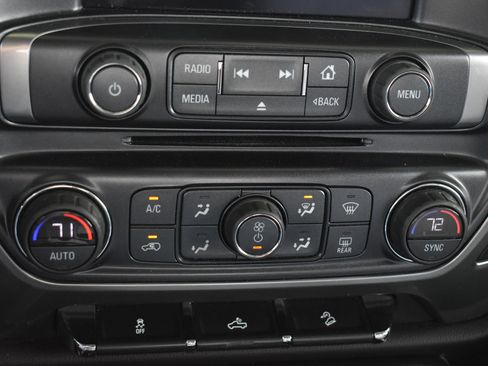 Used 2018 Chevrolet Silverado 1500 LT w/ All Star Edition AWD/4WD image 31
