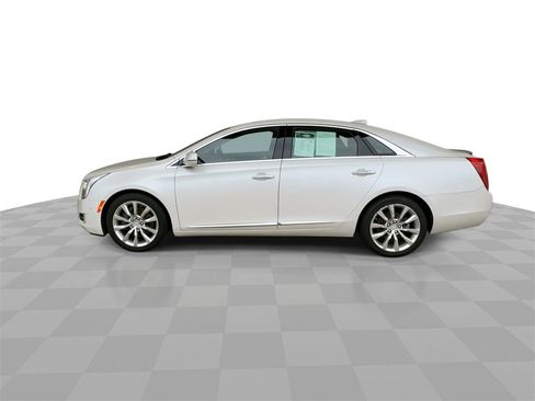 Certified 2017 Cadillac XTS Luxury image 5