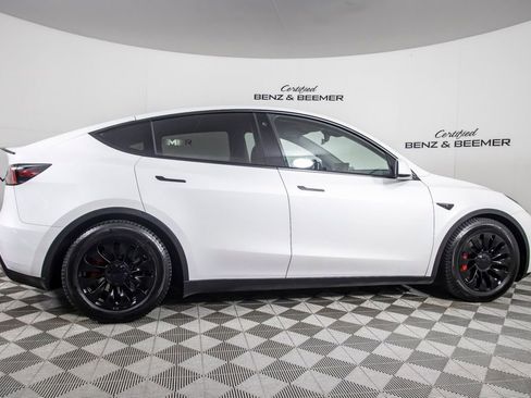 Used 2021 Tesla Model Y Performance image 5