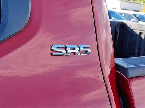Certified 2025 Toyota Tacoma SR5 image 31