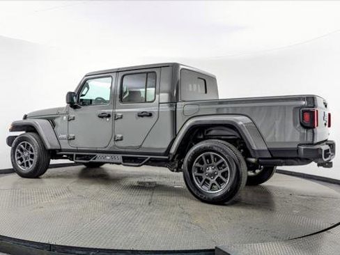Used 2020 Jeep Gladiator Overland w/ Trailer Tow Package image 6