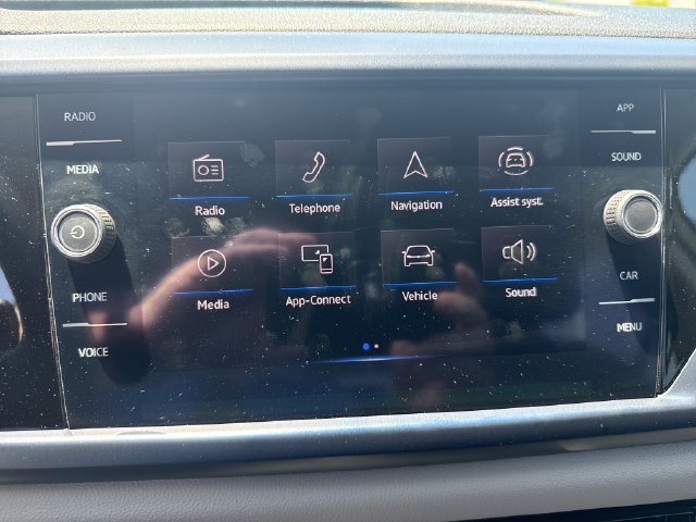 Used 2022 Volkswagen Taos SE FWD image 19
