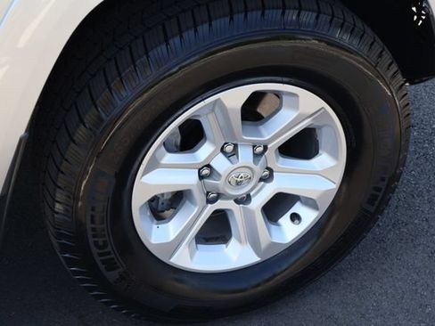 Used 2020 Toyota 4Runner SR5 AWD/4WD image 25