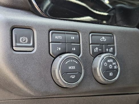 Used 2022 Chevrolet Silverado 1500 RST w/ Z71 Off-Road Package image 21