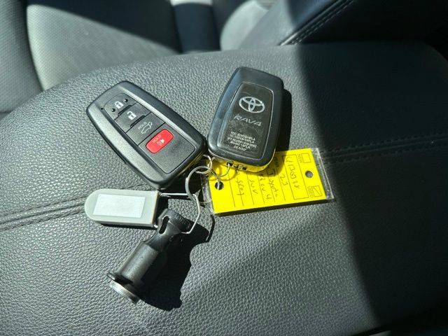 Used 2023 Toyota RAV4 Limited AWD/4WD image 29