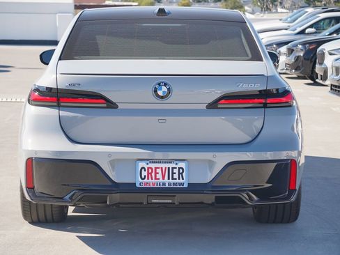 New 2026 BMW 750e xDrive w/ Premium Package image 7