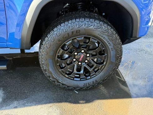 New 2026 GMC Canyon Elevation w/ LPO, Sports Bar Package image 12