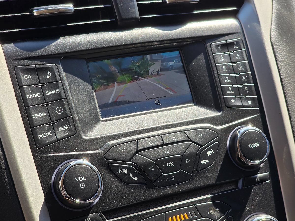 Used 2015 Ford Fusion SE FWD image 39