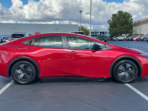 Certified 2024 Toyota Prius Prime SE image 6