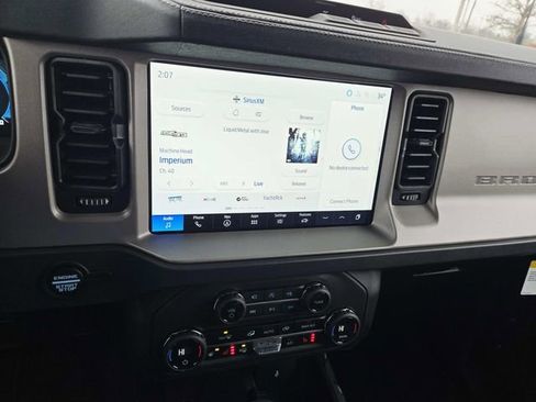 Used 2025 Ford Bronco Outer Banks image 22